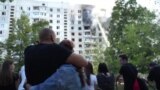 Спасатели эвакуируют жителей дома в Харькове, а также их собак и кошек: в дом 15 сентября попала российская авиабомба 